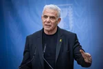 یائیر لاپید: نتانیاهو به دنبال بازگرداندن اسرا و پایان جنگ نیست