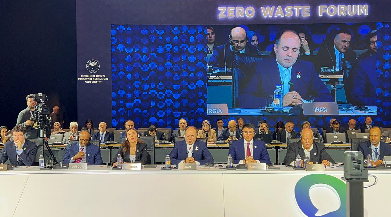وزیر جهاد کشاورزی در نشست بین‌المللی «جلوگیری از ضایعات آب و غذا» عنوان کرد: هیچ قطره آب و هیچ دانه غذایی نبایستی هدر برود