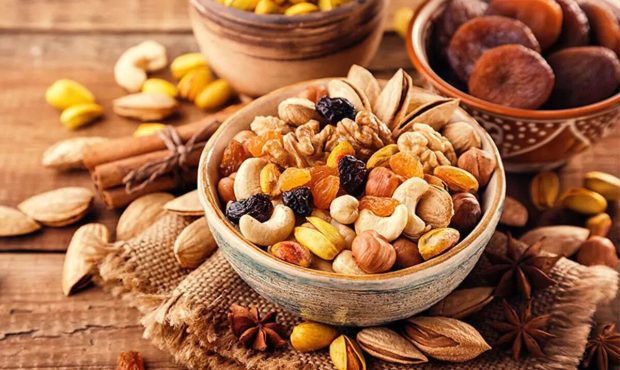 آجیل شب یلدا؛ کالایی لوکس