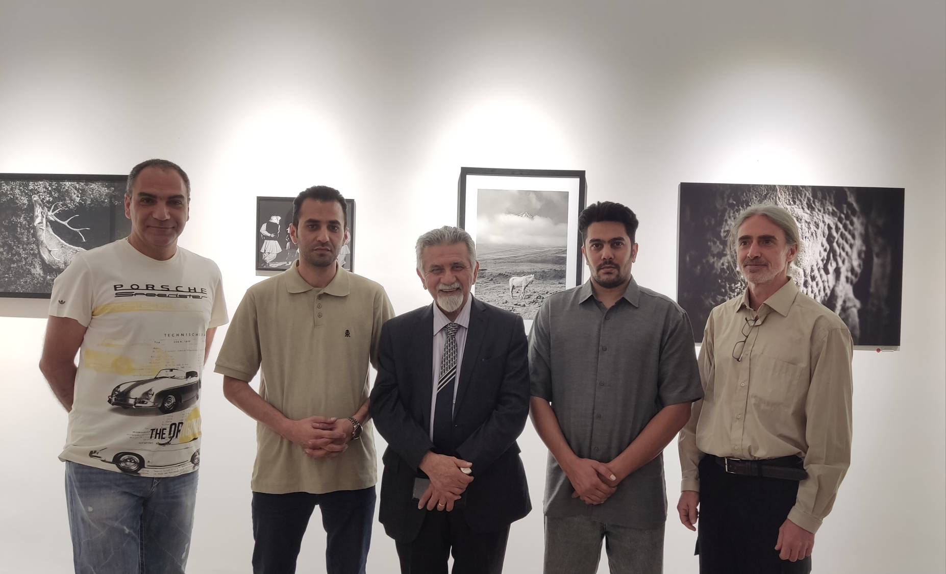 پروفسور امین در آیین گشایش نمایشگاه «در مرز سادگی» مطرح کرد: هنر؛ وسیله‌ای برای همبستگی در سطح ملی