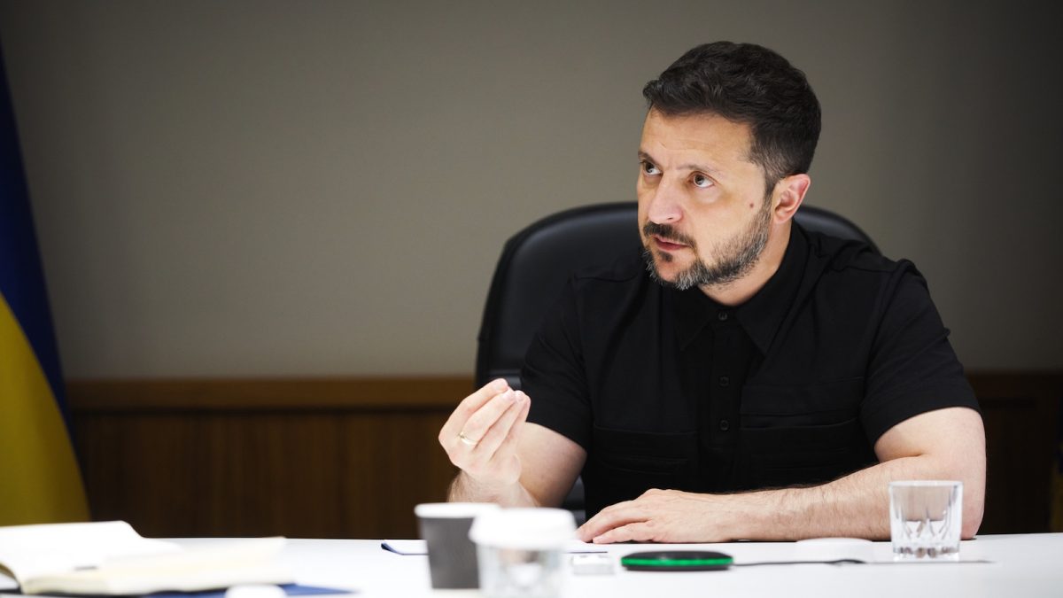 زلنسکی در واکنش به افزایش تنش در شرق اروپا گفت: پوتین از قبل، جنگ جهانی سوم را آغاز کرده است