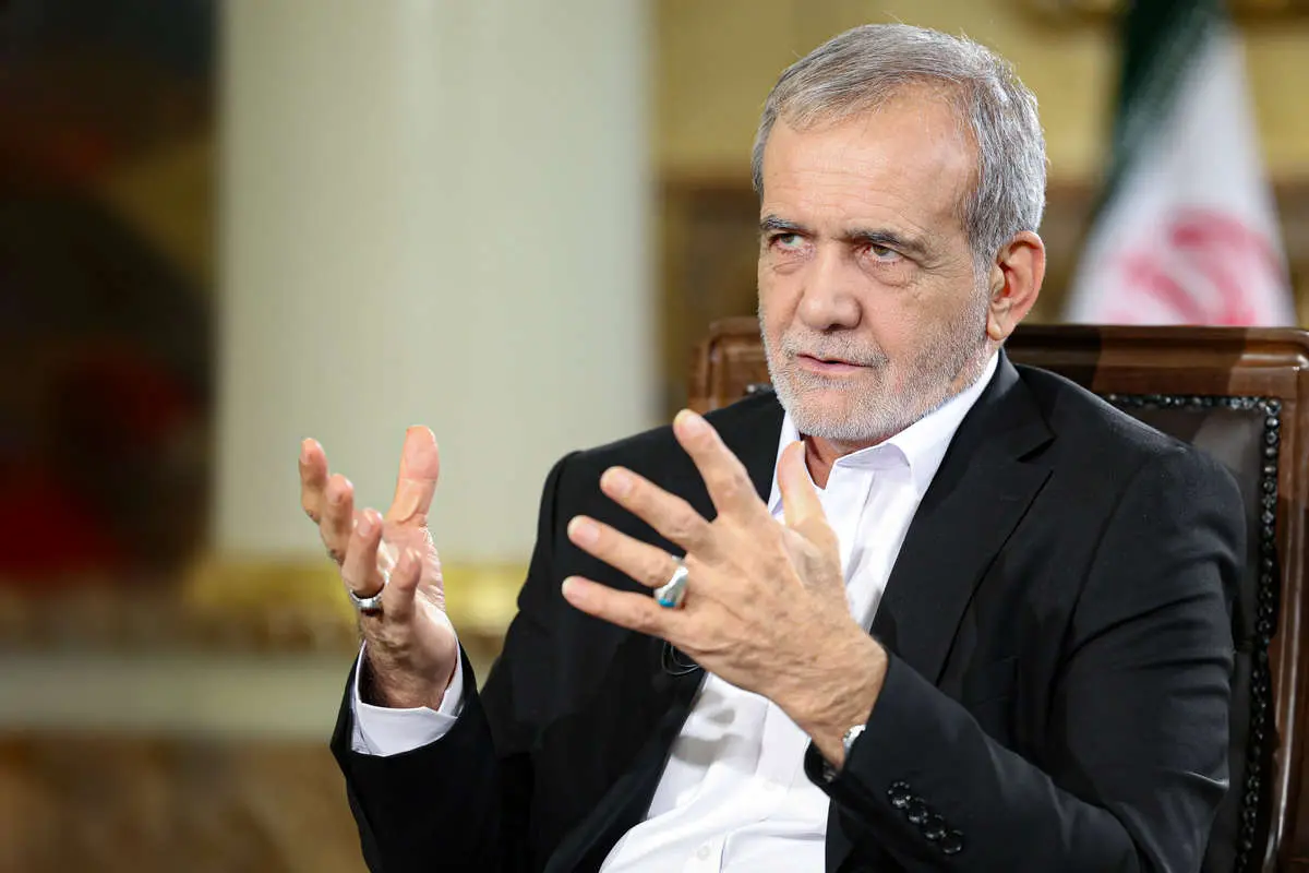 فیلم| پزشکیان: دولت در موضوع بنزین، ابتدا محدودیت‌ها را برای خود اعمال کرد