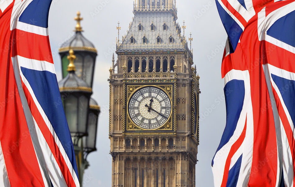 تحریم ۱۰۰ نفتکش روسی توسط انگلیس؛ فشار جدید بر مسکو