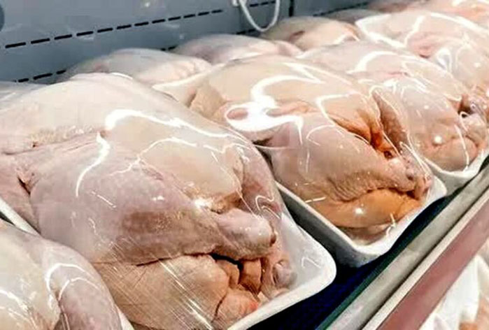 مرغ‌های بالای ۲ کیلو و ۲۰۰ گرم به‌صورت قطعه‌بندی عرضه می‌شوند