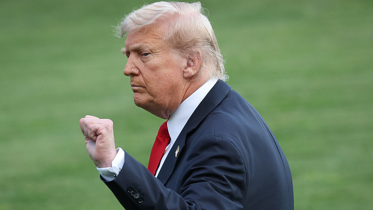 فیلم | ترامپ: سه قایق ونزوئلا را منهدم کردیم