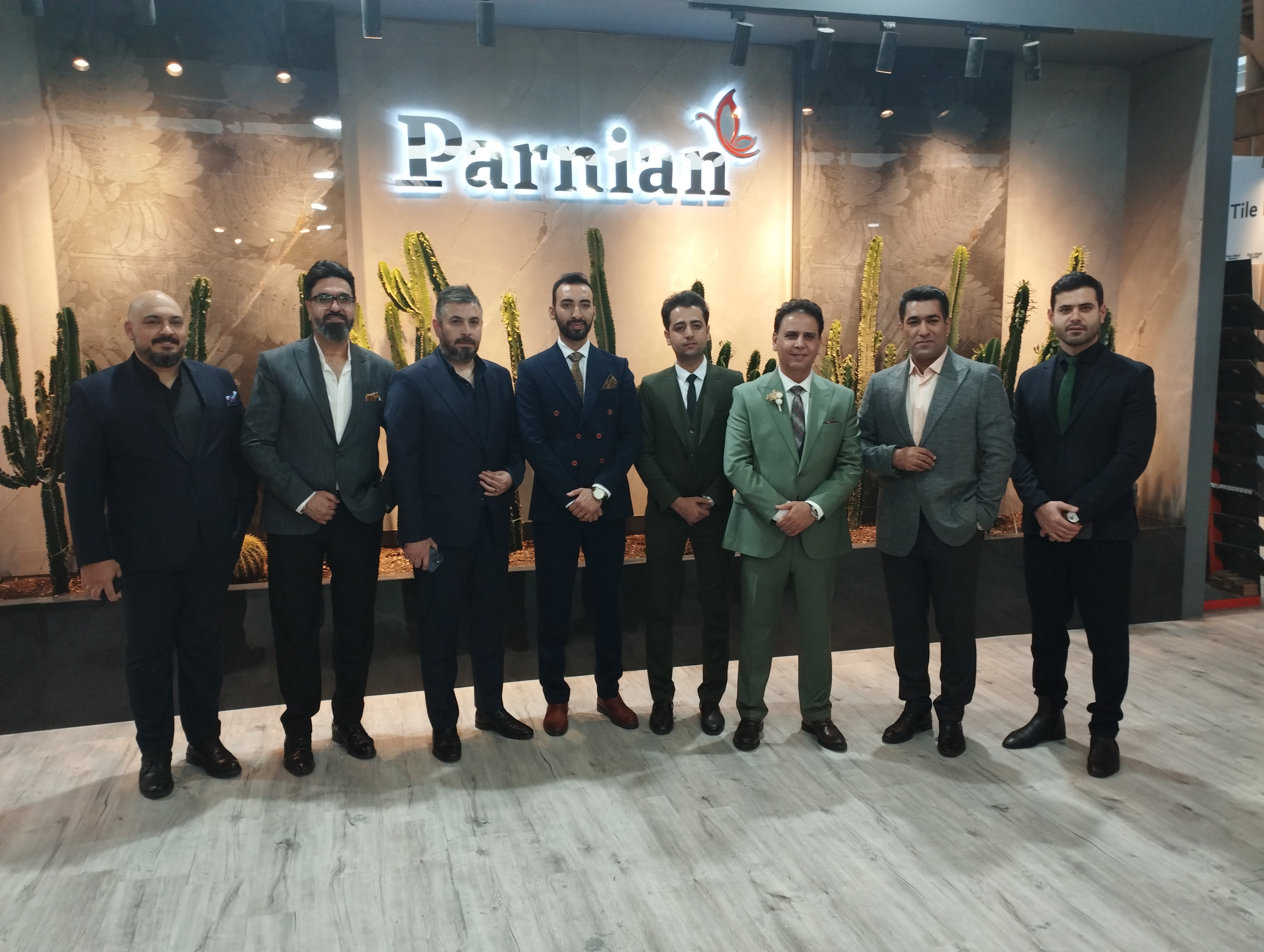 کاشی پرنیان؛ ترکیب خلاقانه رنگ‌ها و طرح‌ها