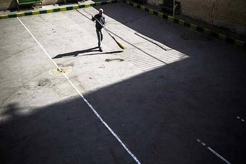 منادی: حقوق سرایداران مدارس از اردیبهشتماه ۵ میلیون تومان افزایش مییابد