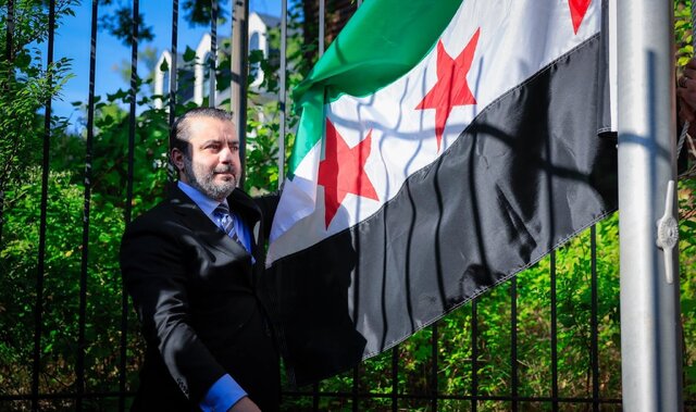 فیلم| سوریه و آمریکا پس از بیش از یک دهه؛ بازگشایی سفارت سوریه در امریکا