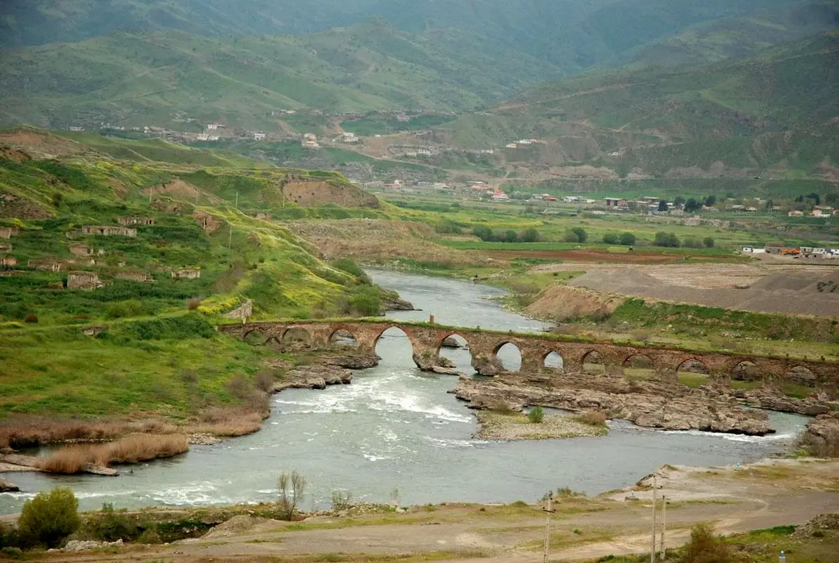 نشست مشترک ایران و آذربایجان برای بهره‌برداری از منابع آب و انرژی رودخانه ارس