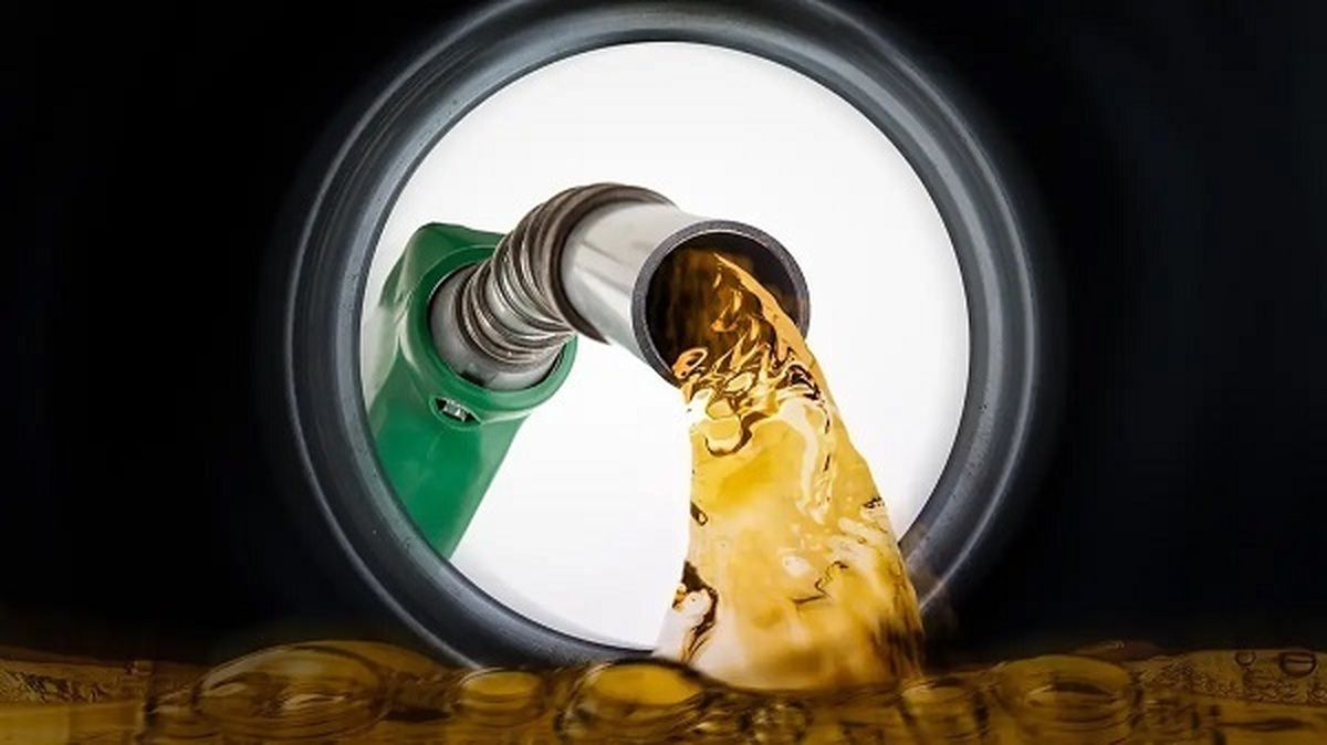 تعیین نرخ‌های جدید گازوئیل؛ عرضه به سه نرخ سهمیه‌ای، نیمه‌یارانه‌ای و آزاد