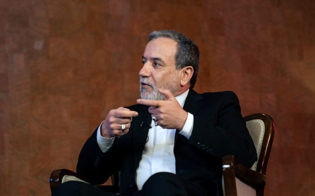 پیام عراقچی تروئیکای اروپایی: به نفع خودتان است که مسیر خود را تغییر دهید