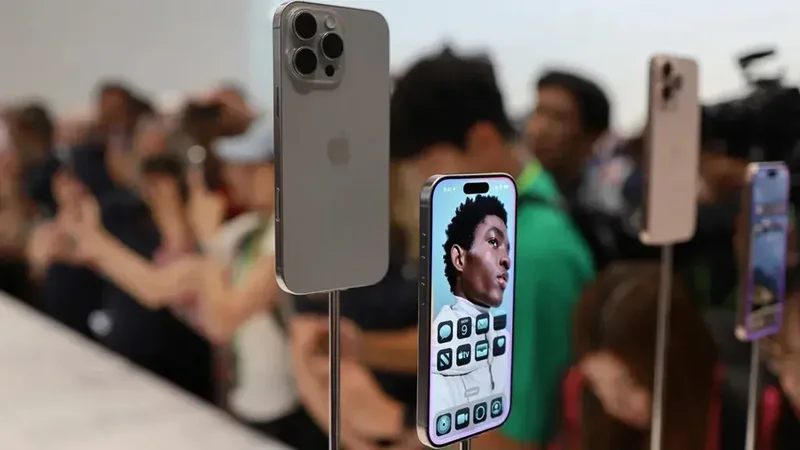 فیلم| آیفونهای جعلی شناسایی و آنتن آنها قطع شد