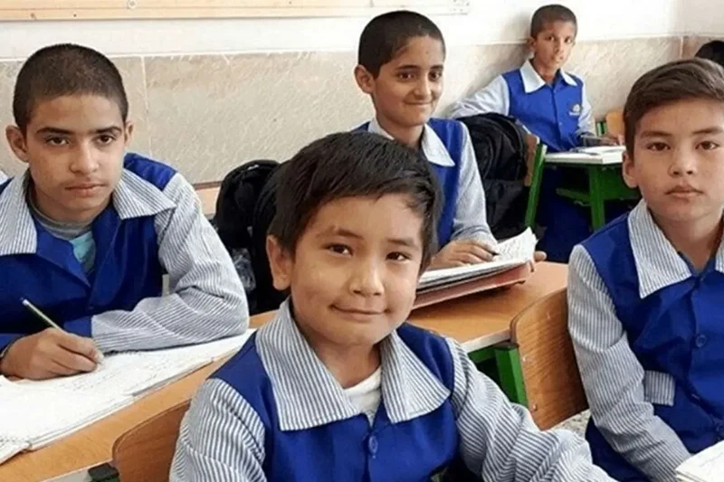 توقف ثبتنام دانشآموزان اتباع غیرمجاز با دستور وزارتخانه