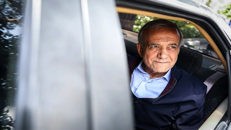 ماجرای خبرساز فروش بنزین مخلوط با آب به پزشکیان چیست؟