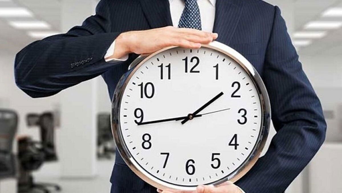 عقب ماندگی ساعت‌ و عقلانیت، بی تدبیری در تصمیم گیری و مدیریت