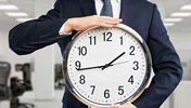 عقب ماندگی ساعت‌ و عقلانیت، بی تدبیری در تصمیم گیری و مدیریت