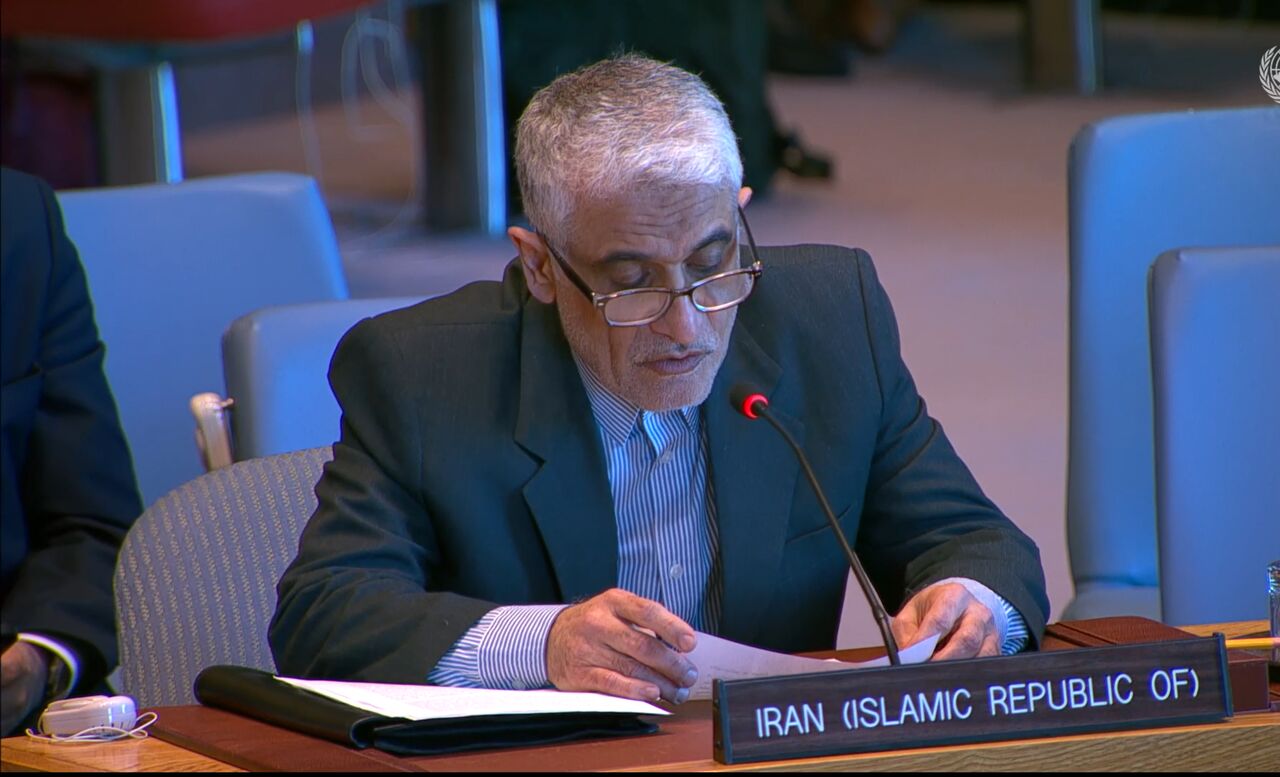 ایران: مهاجران قانونی افغان محدودیتی ندارند؛ روزانه ۵۰۰۰ ویزا صادر می‌شود