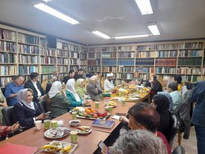 ساعتی در محفل ادیبان و فرهنگ‌دوستان