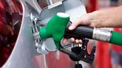 عدم تغییر سهمیه و قیمت بنزین