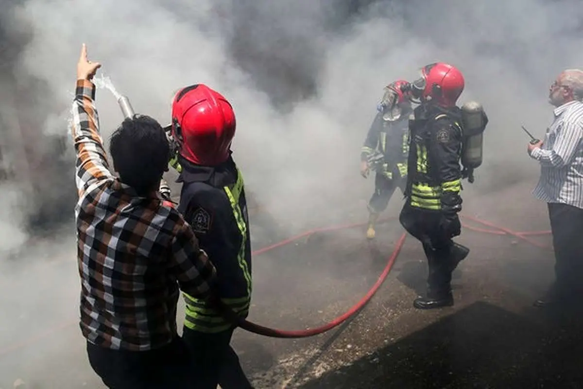 آتش‌سوزی در واحد تولید پلیمر شهرک صنعتی آبادان