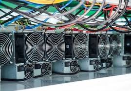 ماینرهای غیرمجاز 1400 تا 2400 مگاوات برق مصرف می کنند