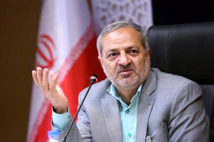 وزیر آموزش و پرورش: لباس فرم مدارس سه‌ساله می‌شود