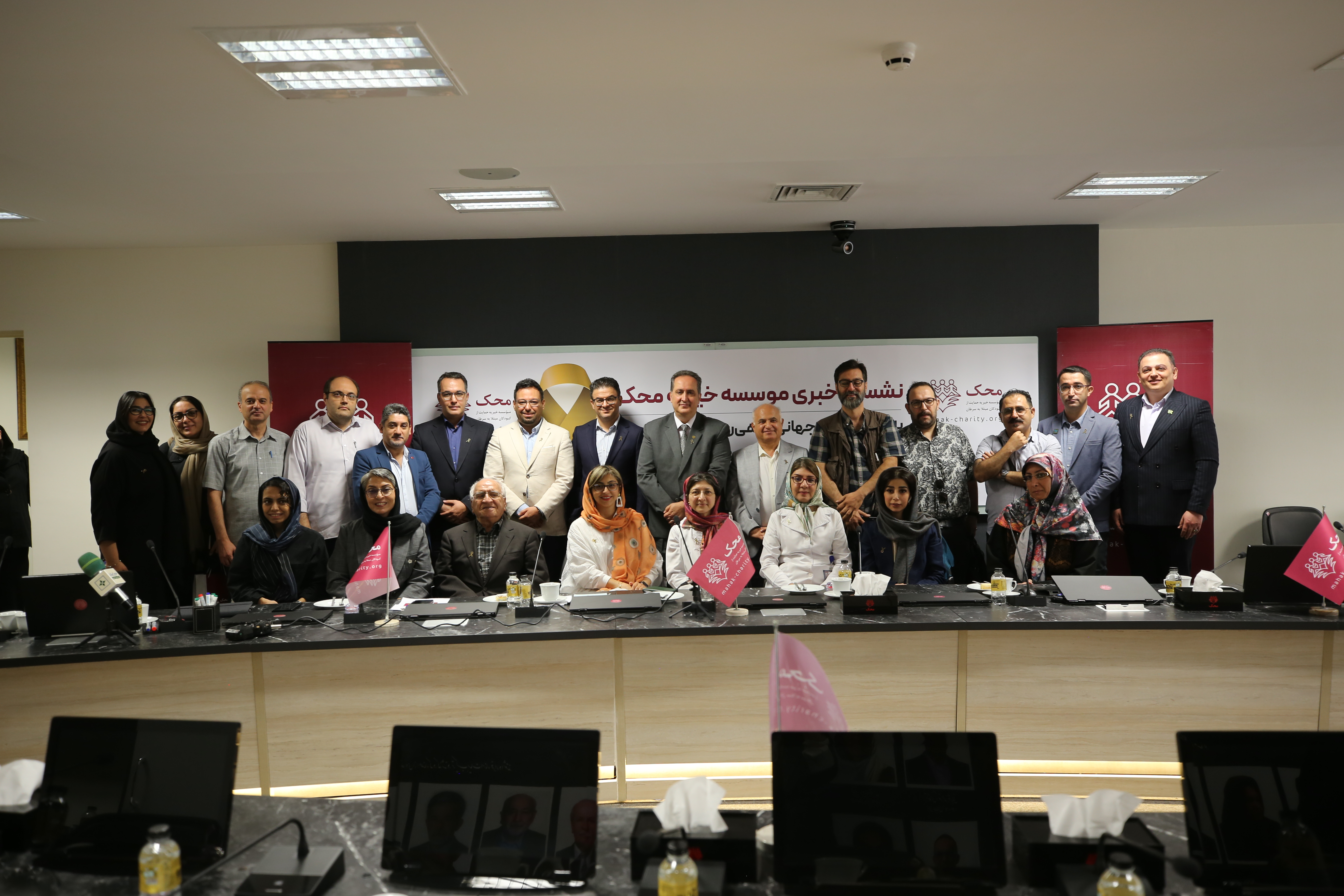 دکتر احمدیان، مدیرعامل مؤسسه محک در نشست خبری «ماه جهانی آگاهی‌رسانی»: هدف ما، جلب توجه جامعه نسبت به کودکان سرطانی است