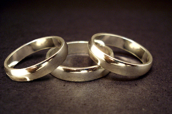 چند همسری ۳۰۰ هزار مرد؛ شایعه یا واقعیت آماری؟