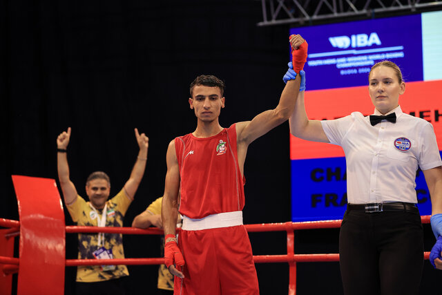 وقتی قهرمان جهان با کارت هدیه ۹۰۰ هزار تومانی تقدیر می‌شود