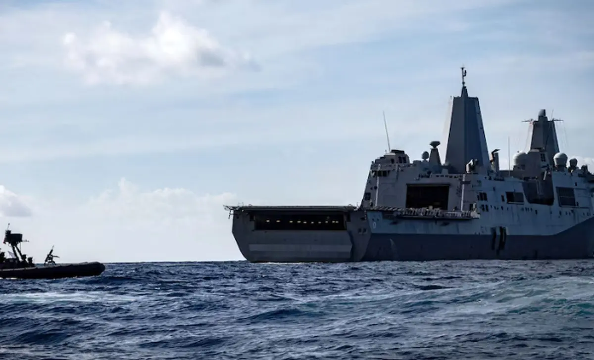 حمله هوایی آمریکا به یک شناور در اقیانوس آرام؛ ۴ نفر کشته شدند