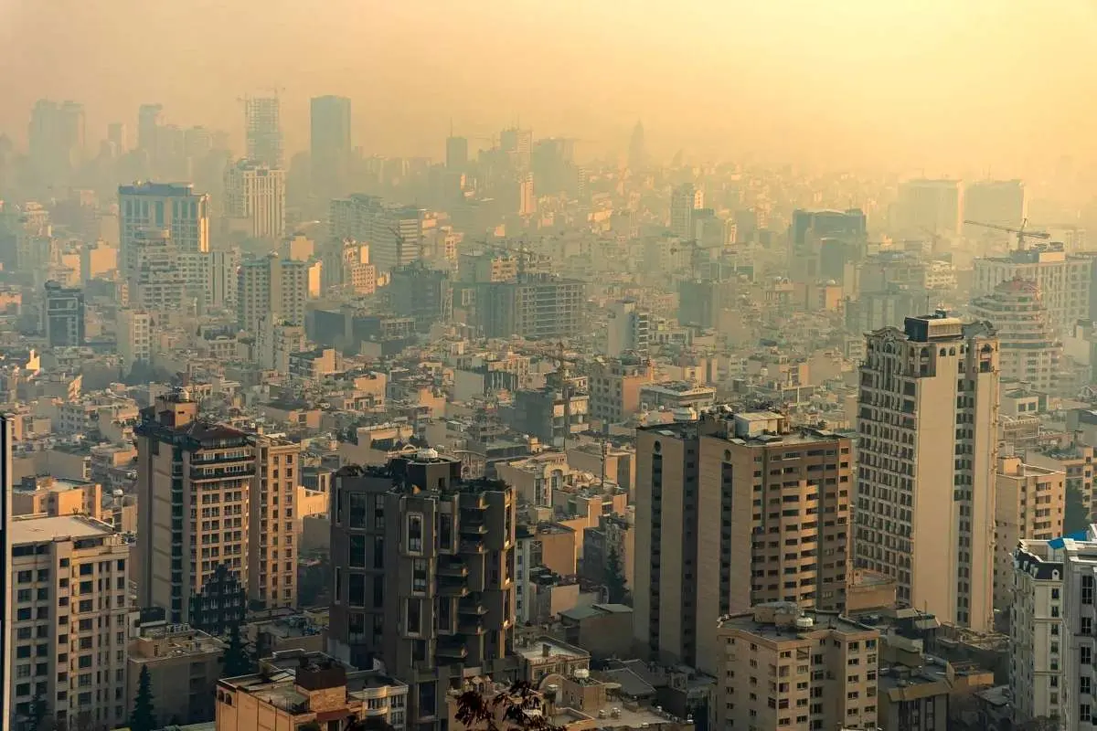 هوای تهران در روز تعطیل هم قرمز شد / شاخص آلودگی به ۱۹۹ رسید