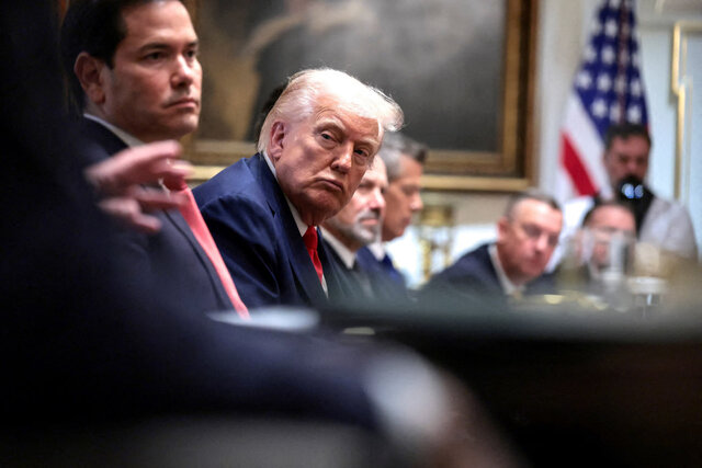 ترامپ: چین رفتار خصمانه دارد؛ اعمال تعرفه‌های گسترده در حال بررسی است