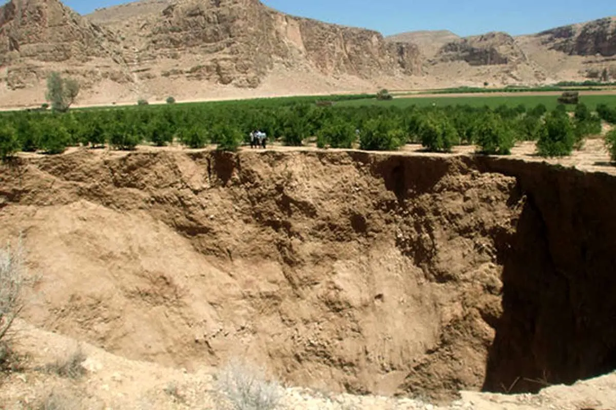 هشدار درباره فرونشست ها؛ ثبت نرخ ۴۳ سانتی‌متری فرونشست در برخی دشت‌ها