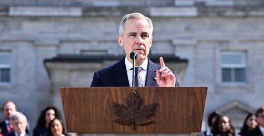 نخست‌وزیر کانادا: آماده‌ایم جای آمریکا را در رهبری اقتصاد جهانی بگیریم