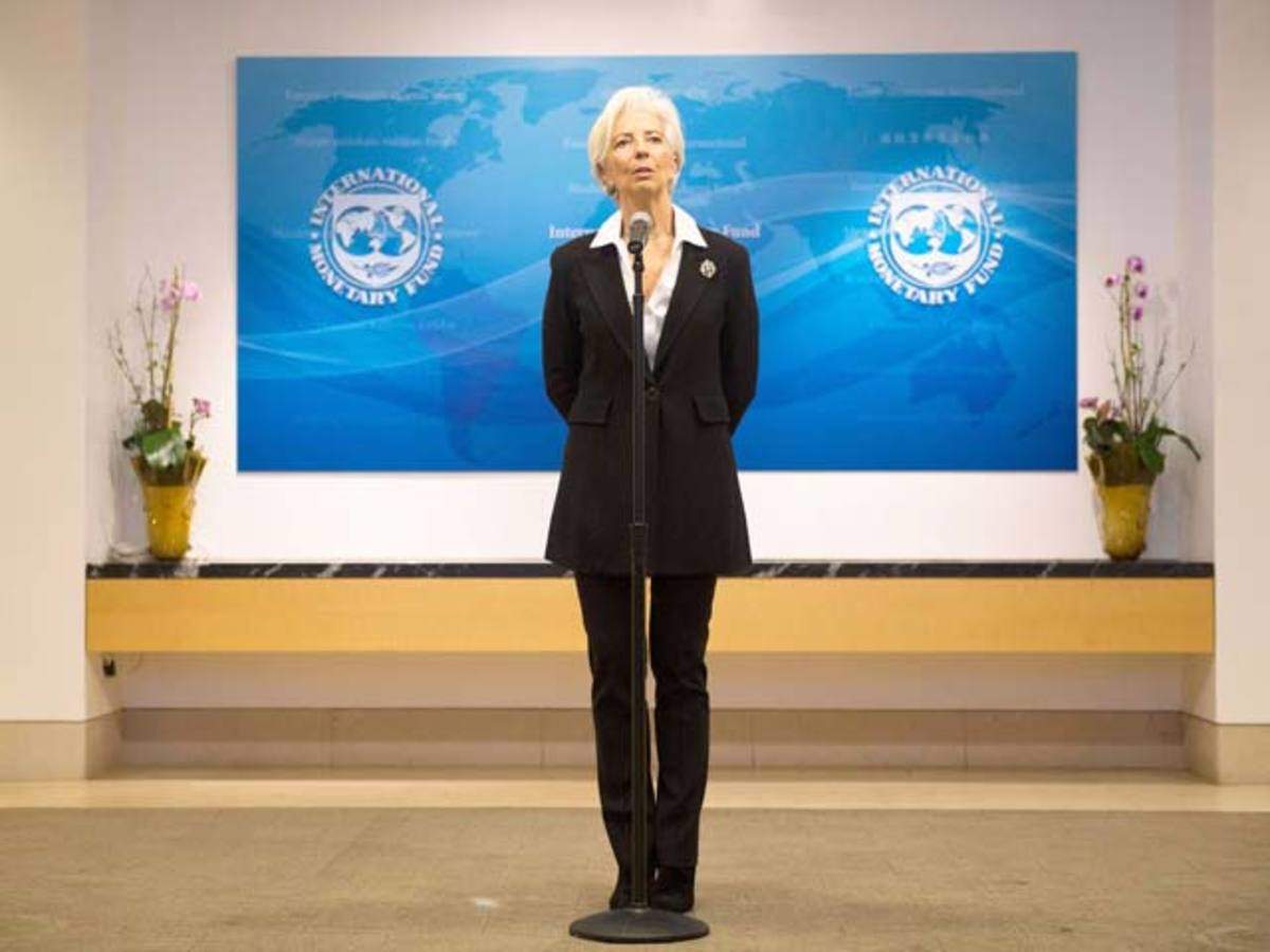 کریستین لاگارد، رئیس بانک مرکزی اروپا: باید برای ارتقای جایگاه جهانی یورو تلاش کنیم