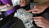 قیمت فروش دلار ۲۱ مهر در مرکز مبادله ۱۸۰ هزار و ۱۶ تومان است