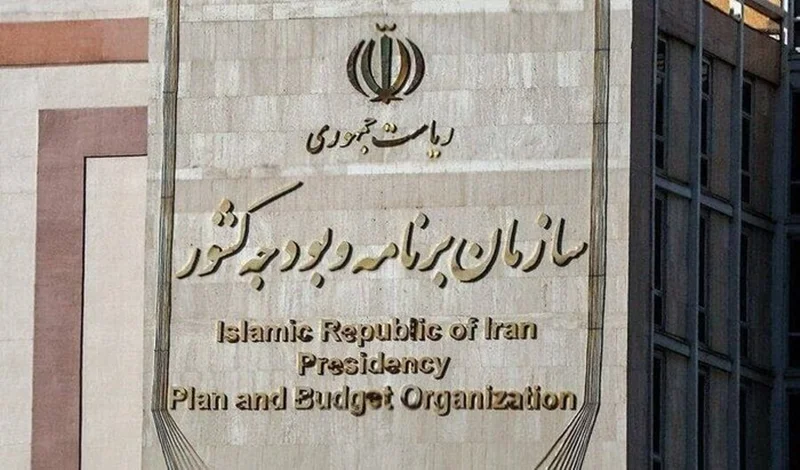 تدوین دو برنامۀ جامع برای سرمایهگذاری تولید و مقابله با تحریمها