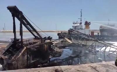 فیلم | تصاویر خسارات آتش‌سوزی کشتی حامل متانول در بندر دیر بوشهر