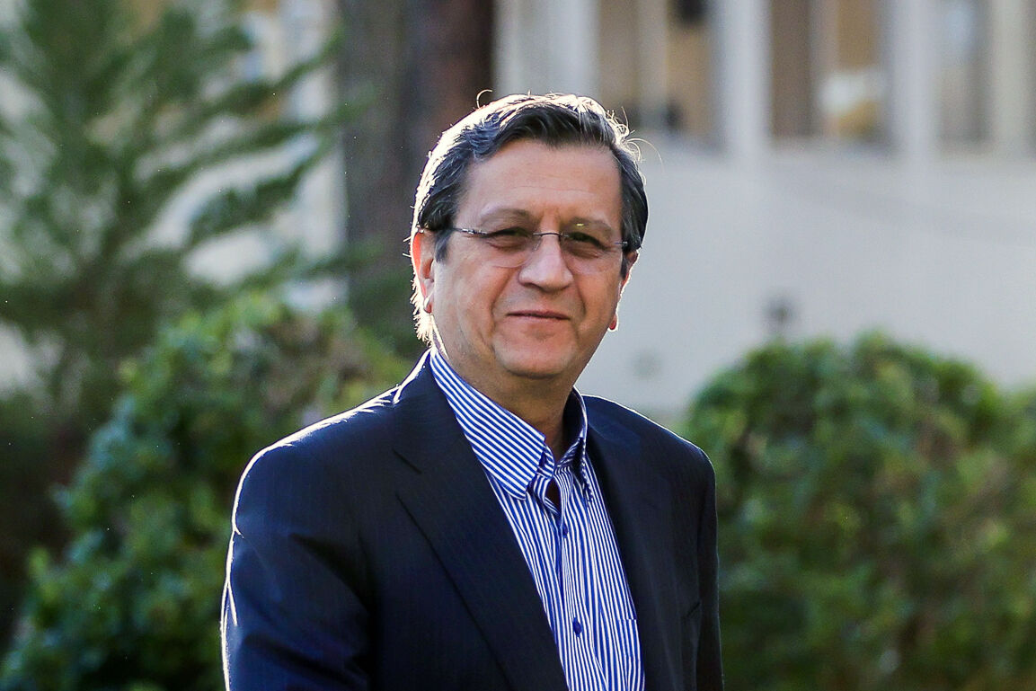 رئیس کل بانک مرکزی عنوان کرد: رشد حاصل از درآمدهای نفتی ناپایدار است