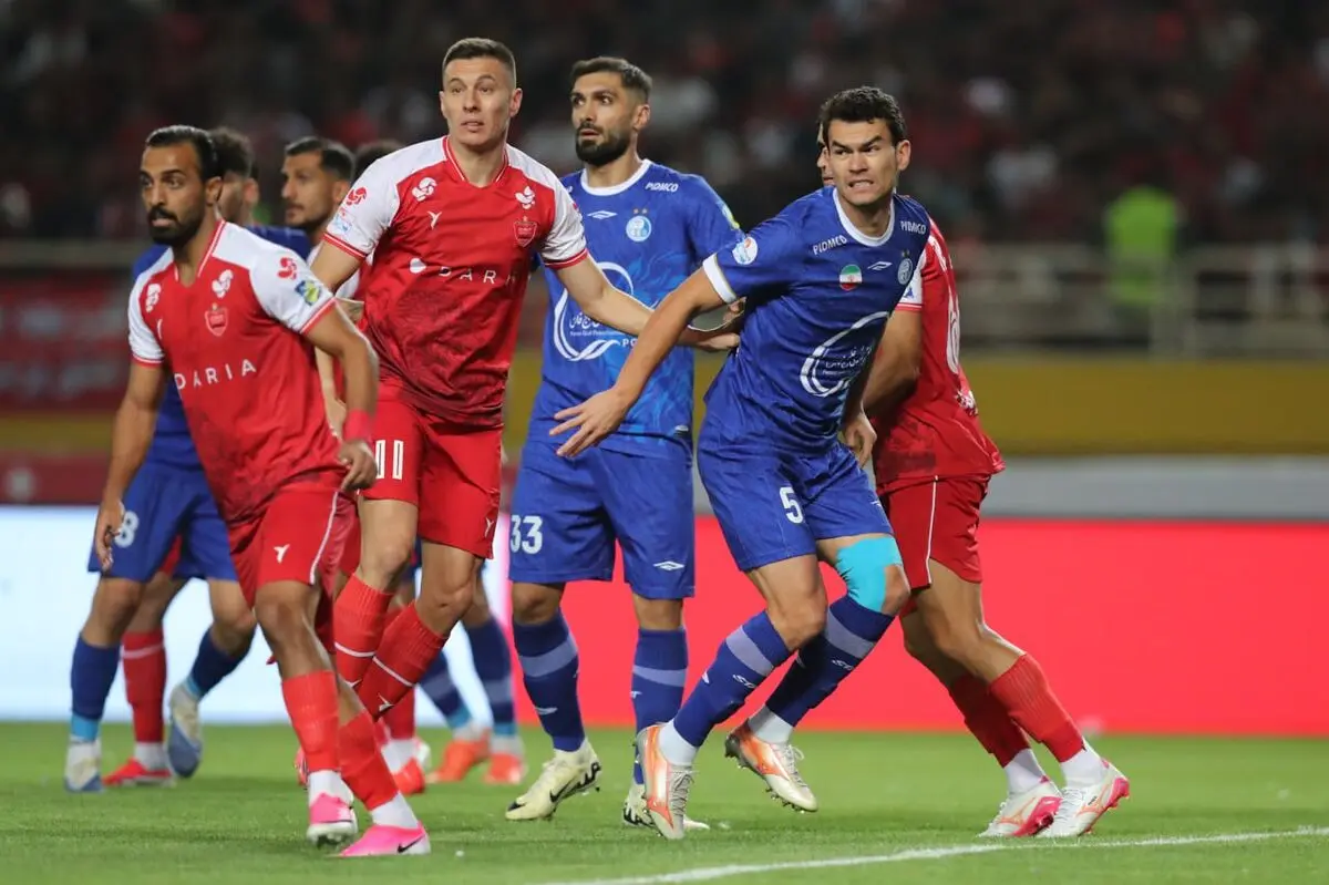 استقلال و پرسپولیس در دربی ۱۰۷ به تساوی رسیدند
