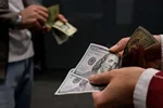 قیمت دلار امروز یکشنبه ۱۳ اردیبهشت ۱۴۰۵