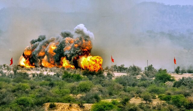 دستور کشمیر پاکستان به ساکنان مرزی برای ذخیره مواد غذایی