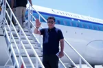 فرود هواپیمای تیم ملی فوتبال ایران در آمریکا