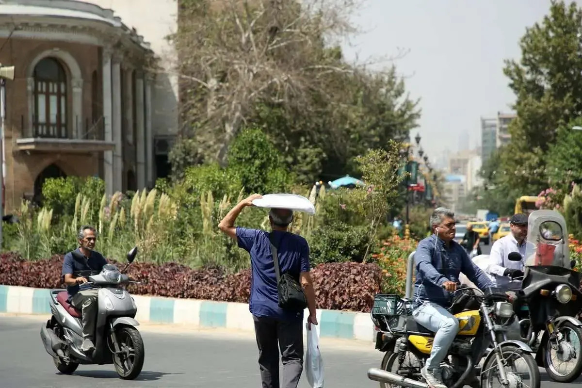 گرمای تهران ادامه دارد؛ وزش باد و گردوخاک در راه است