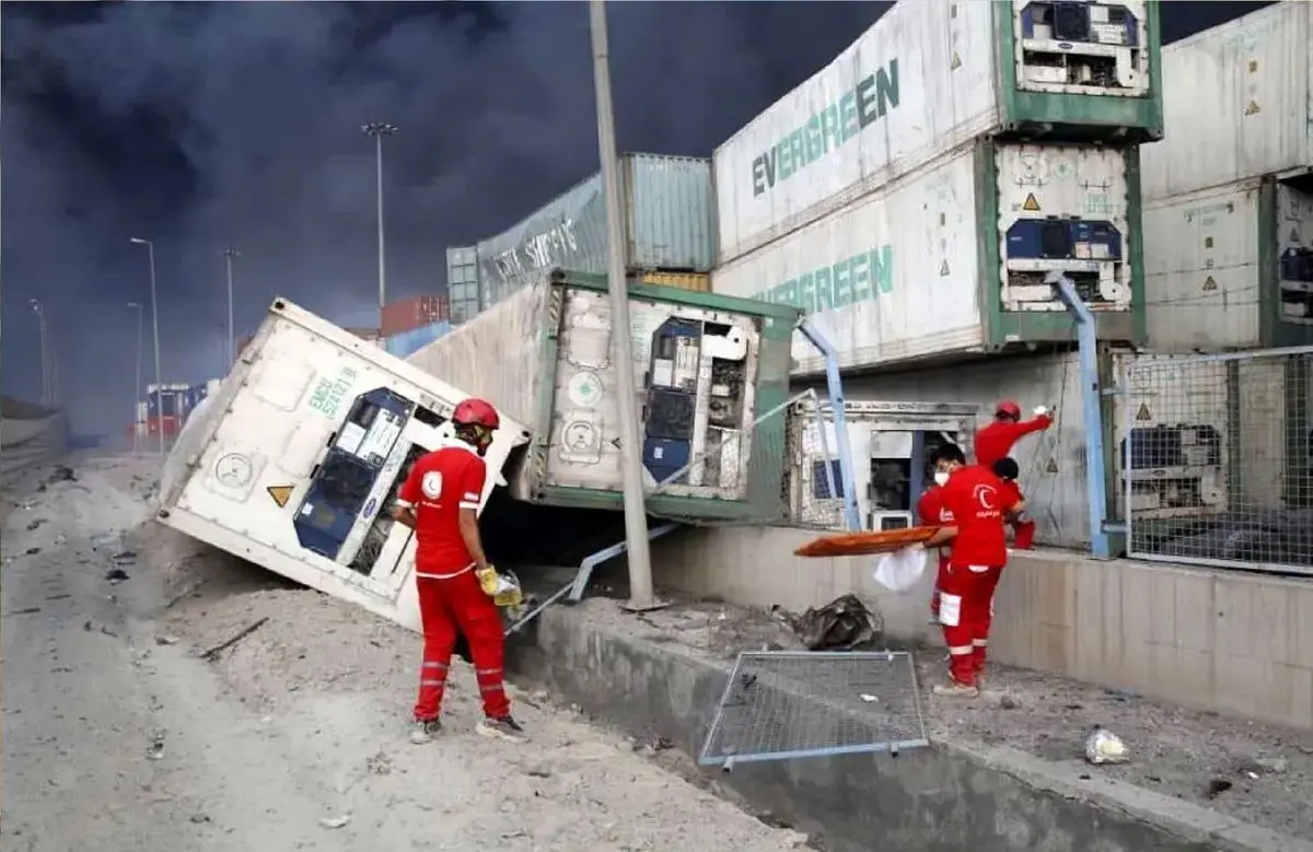 تلاش برای شناسایی جان باختگان بندرشهید رجایی با DNA؛ نمونه‌گیری از ۱۹ پیکر