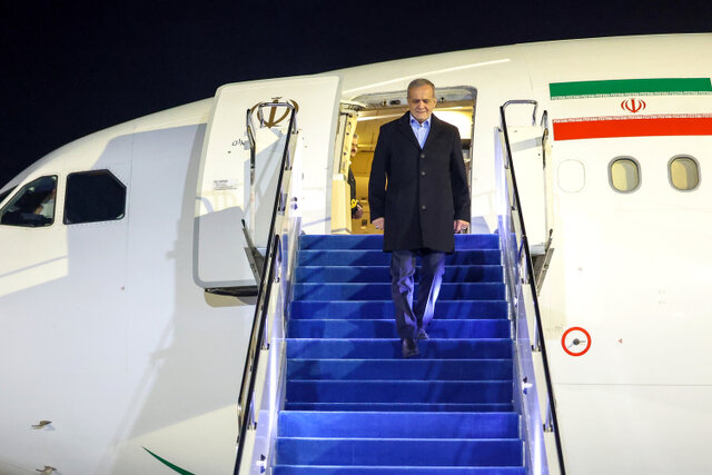 پزشکیان وارد آستانه، پایتخت قزاقستان شد