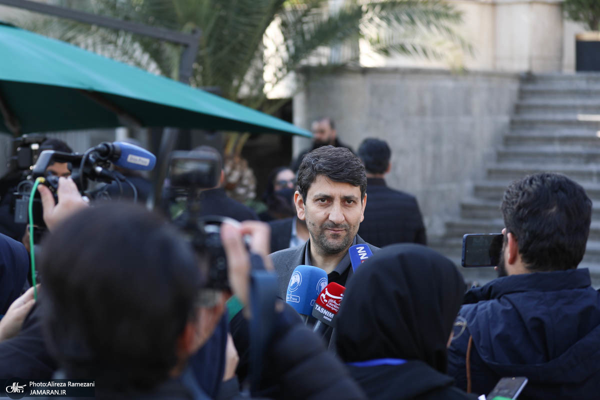 بحثِ بازگشاییِ پلتفرم‌ها