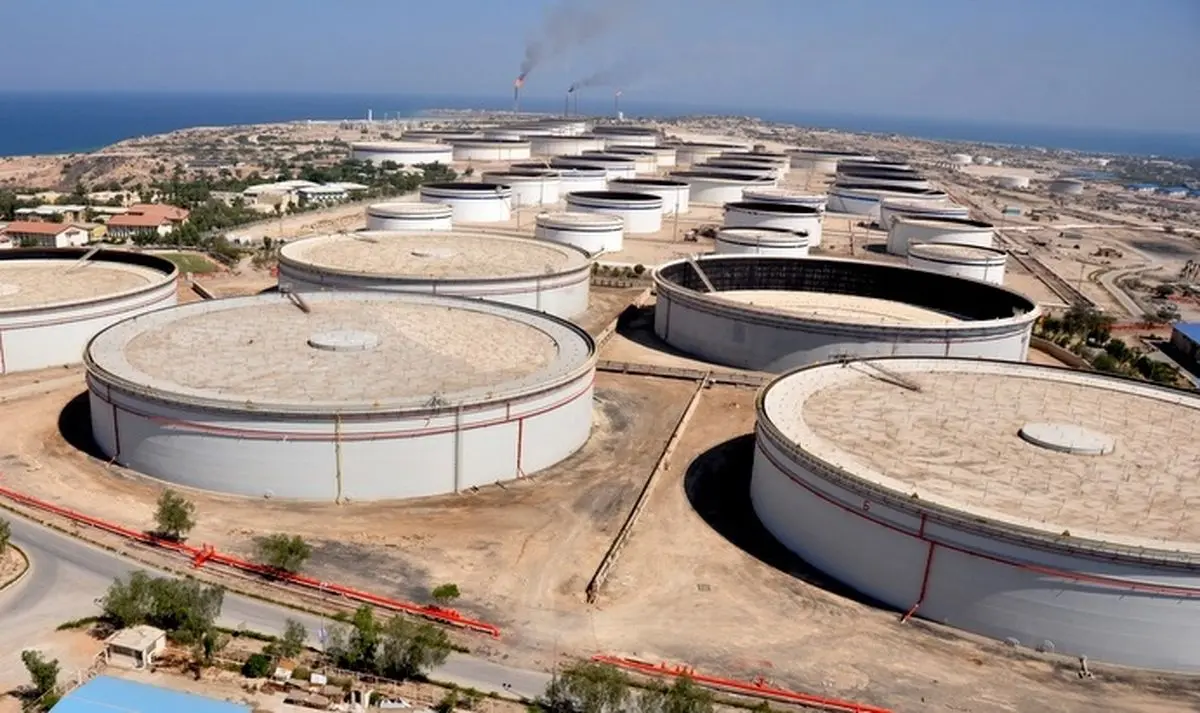 اعتراض بیکاران خارگ به استخدام نیروهای غیربومی در صنایع نفت