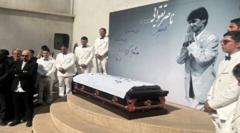فیلم| مراسم بدرقه زنده‌یاد تقوایی با اجرای سنج و دمام مشابه فیلم «کشتی یونانی»