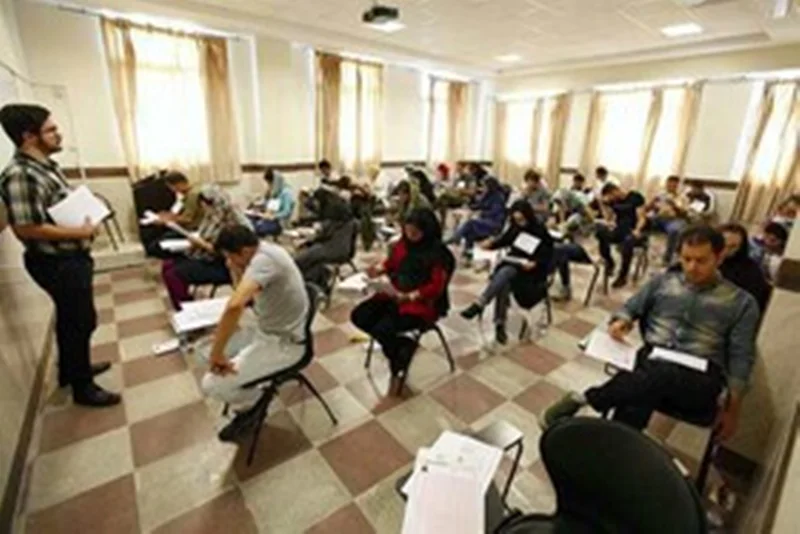 رییس دانشگاه آزاد: آزمون جامع دکتری در دانشگاه آزاد فعلا پابرجاست